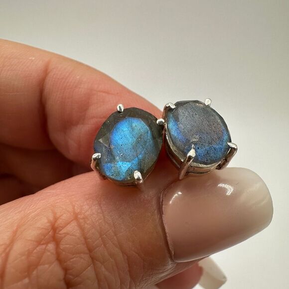 NWOT 8x10mm faceted labradorite stud earrings in sterling silver! - Picture 5 of 13
